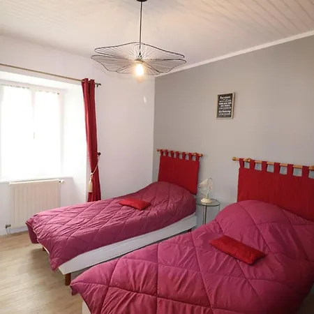 Dom wakacyjny Maison Renovee Avec Cour, Terrasse Et Garage Pres Du Parc Des Volcans D'auvergne - Fr-1-742-265 Le Monteil (Cantal)